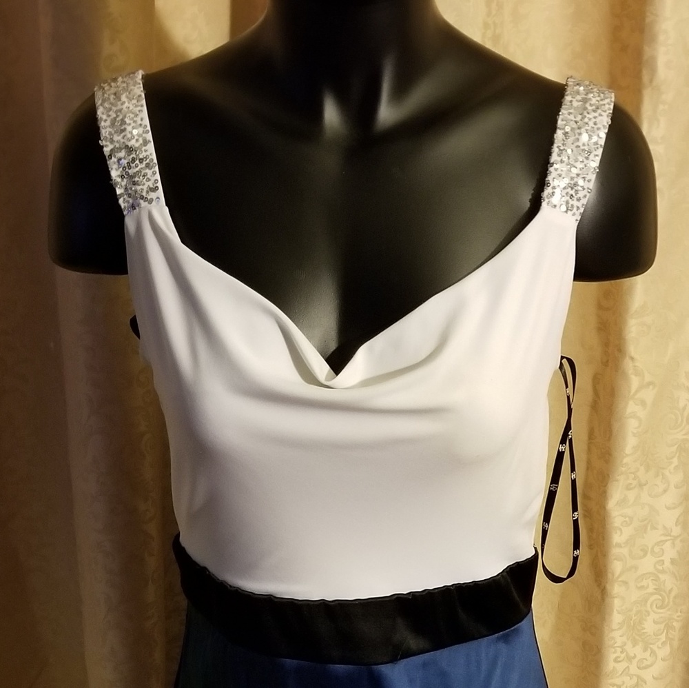 Juniors dress